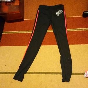 4Her Detroit Red Wings leggings